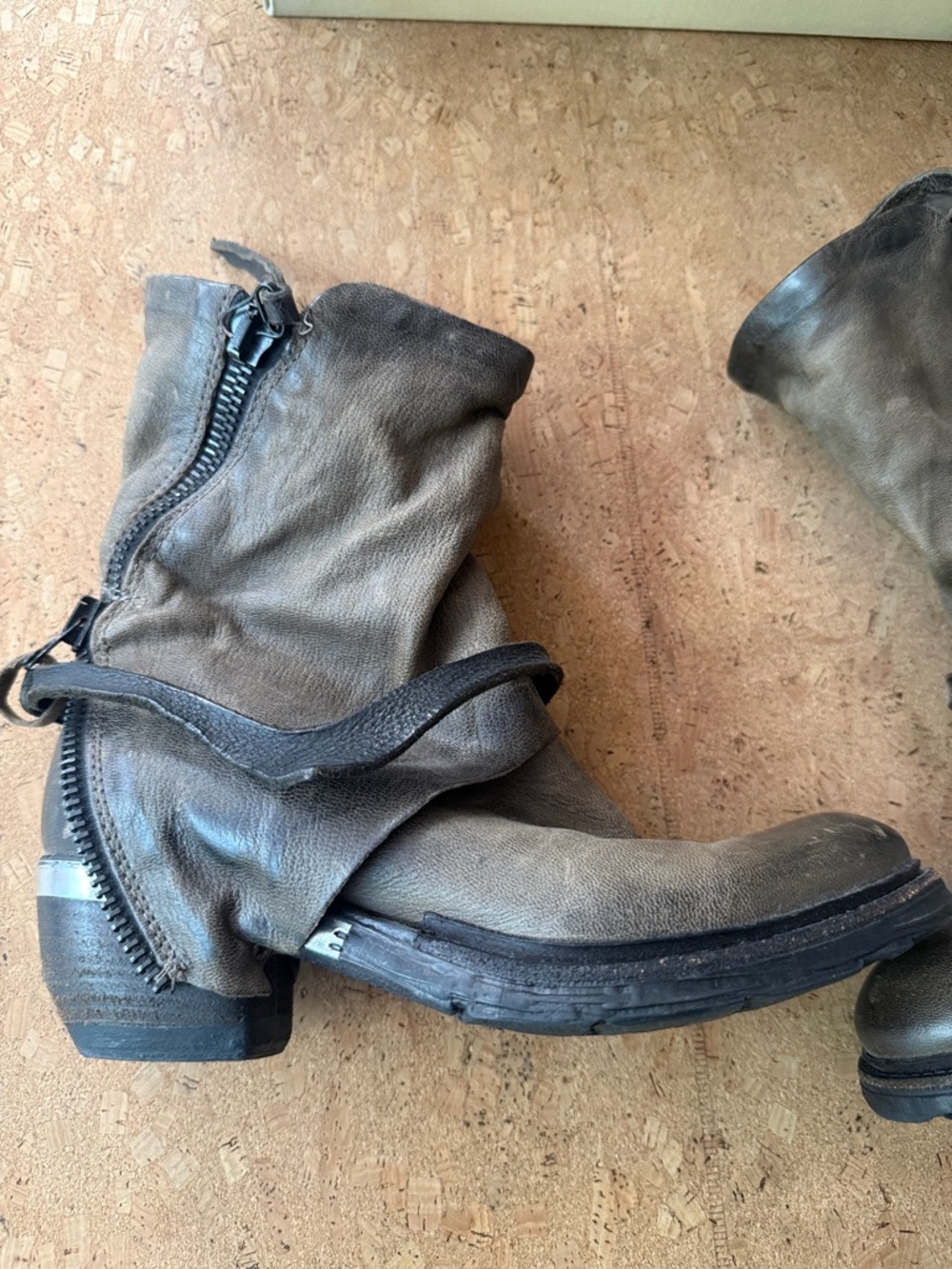 A.S.98 Cayden boots in Smoke+Nero Size 38 8 Distressed Leather Ankle Boots - Picture 11 of 12